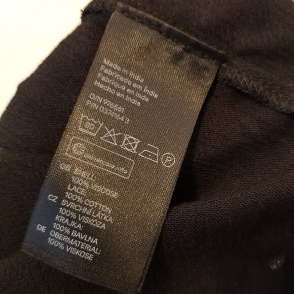 H&M Flared Crinkle Tank Top with Lace Crocheted-Like Trimmed Hem Flared top US 6 - Picture 5 of 7